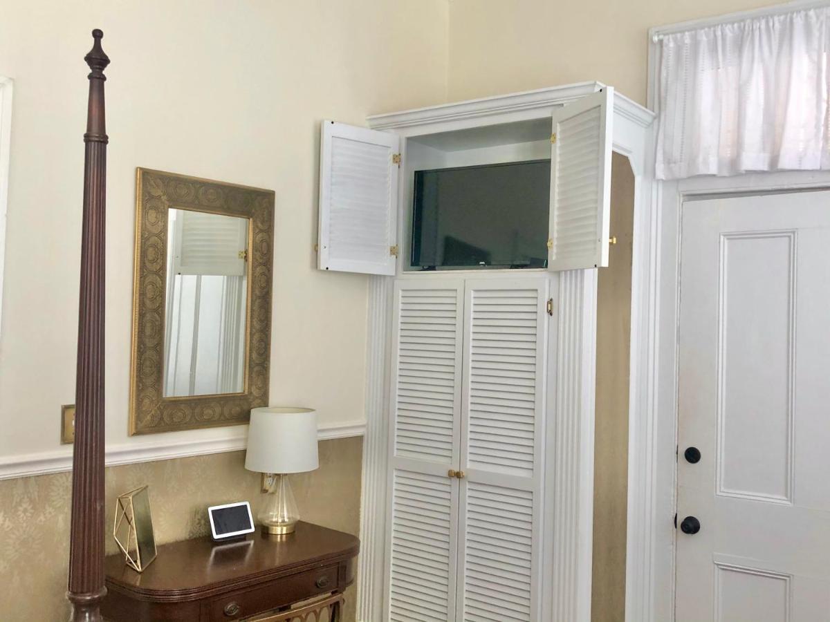 Daybed With Trundle In The Beautiful Ashley Inn 4 Blocks From King St Charleston Exterior foto