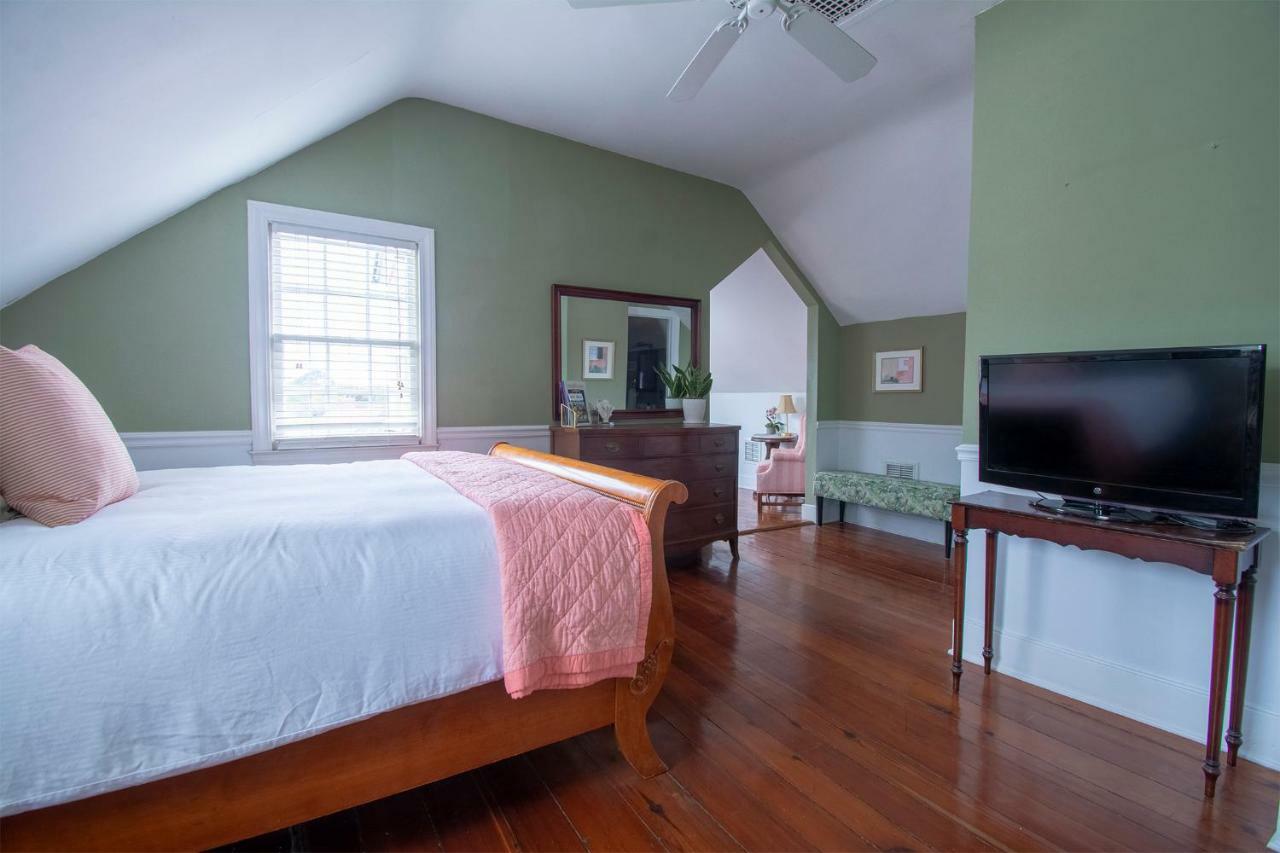 Daybed With Trundle In The Beautiful Ashley Inn 4 Blocks From King St Charleston Exterior foto